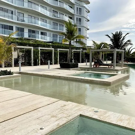 Lujoso Apartamento Frente Al Mar Apartamento